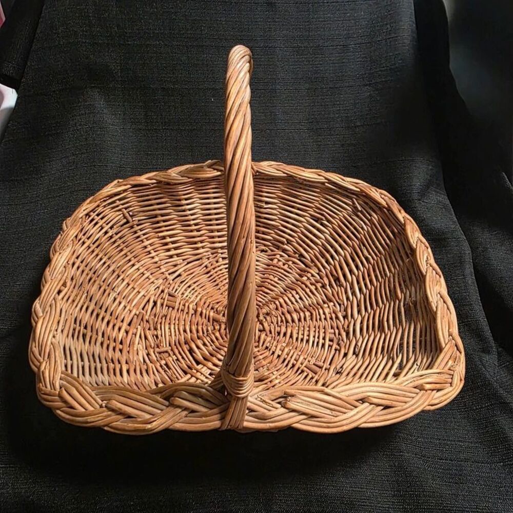 Woven Wicker Gathering Basket Natural Brown Single Handle Braided Rim Cottage